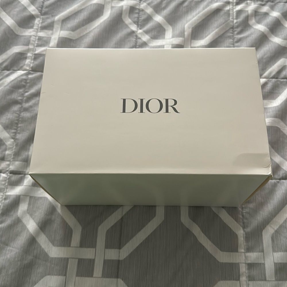 Dior box 